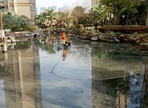 三沙景观池淤泥清理